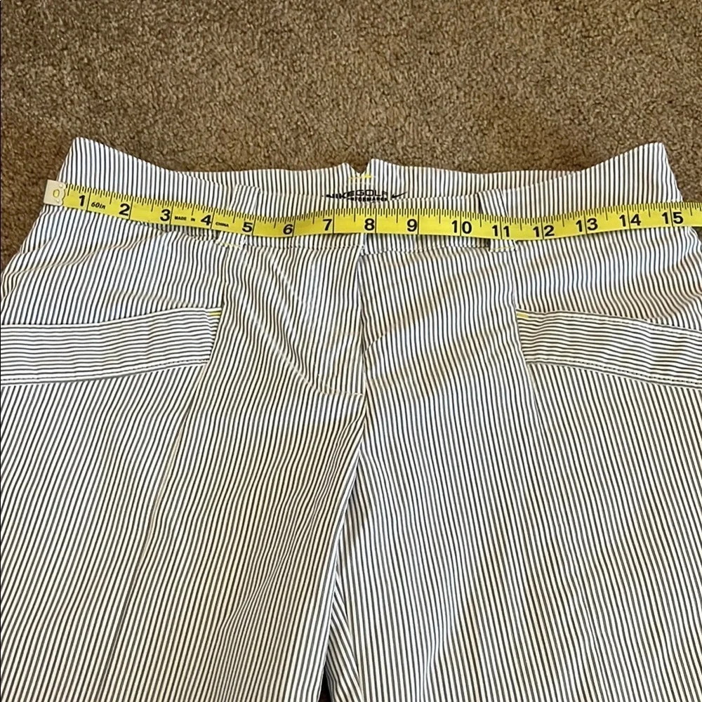 Women’s size 6 striped Nike golf shorts
